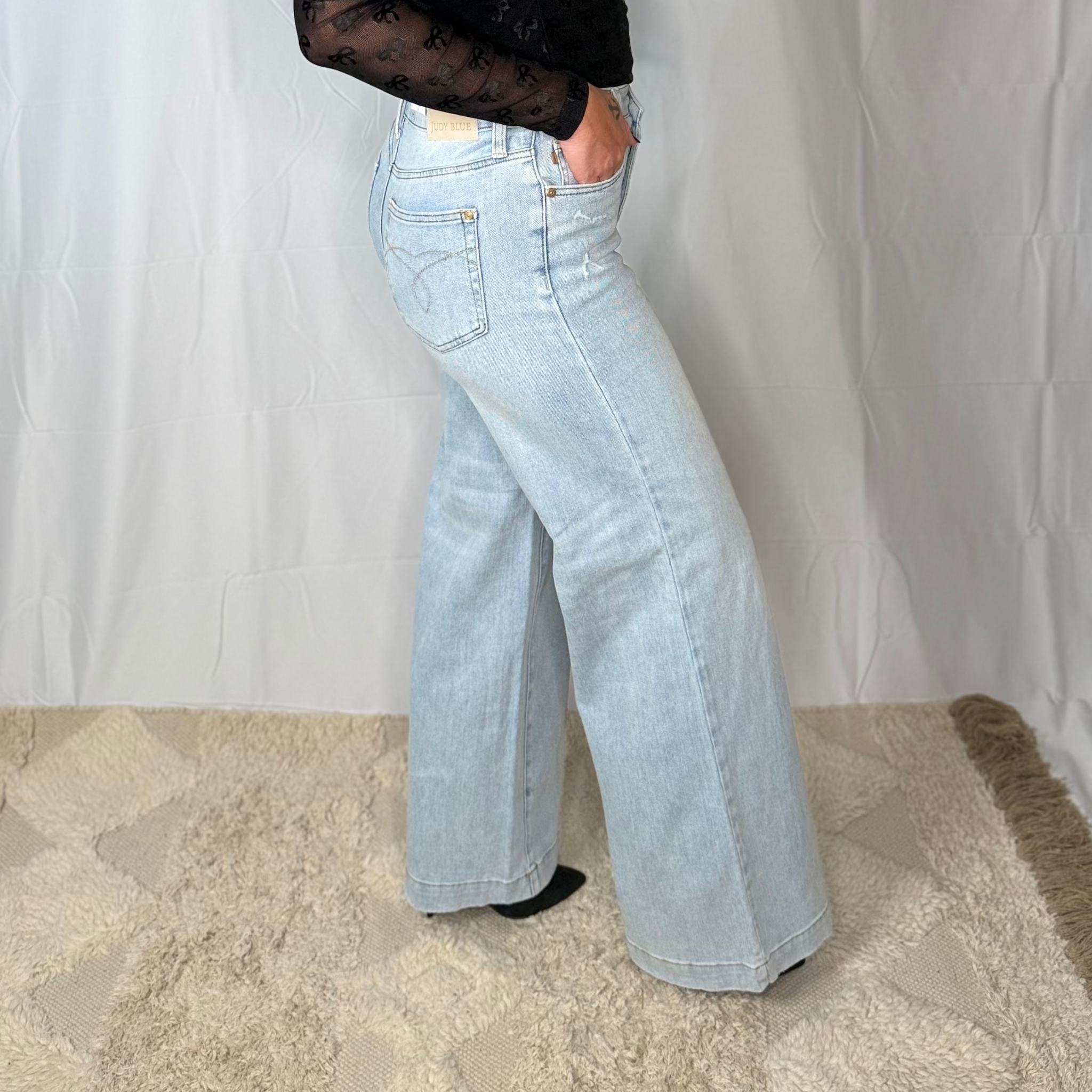 Zoey Criss-Cross Jeans